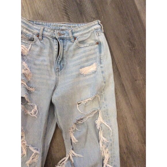 American Eagle Seriously Destroyed Raw Hem Jeans Comfort Waistband Mom Size 4 - Picture 8 of 11